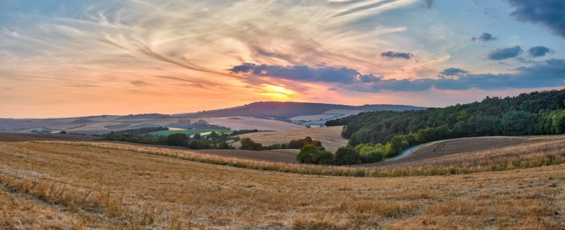 вечер, дорога, закат, июль, лето, млын, моравия, поля, холмы, чехия Kunkovice - Nítkovice. Летний вечер фото превью