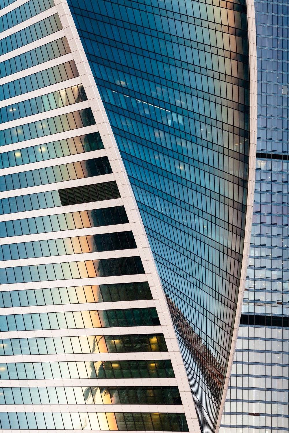 Москва, архитектура, город, пейзаж, городской, река, Россия, набережная, небоскребы, Сити, современный, финансы, экономика, утро, небо, синее, сумерки, огни, подсветка, Иван Губанов