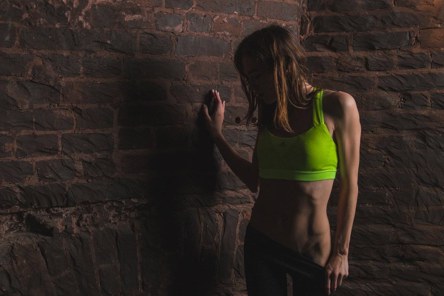 москва, модель, эмоции, фитнесс, красота, молодость, спорт, худышки, анхен, свет, зеленый, кирпич, Алексей Польский