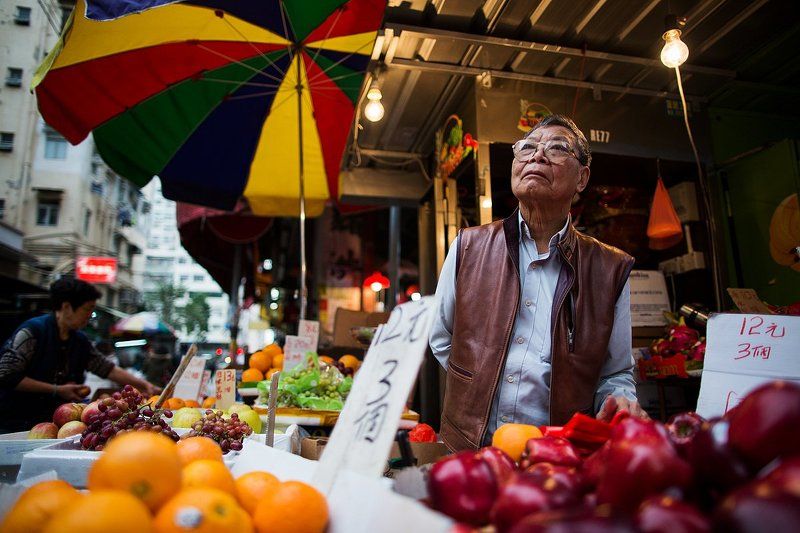 Гонконг Продавцы с рынка в Гонконге фото превью
