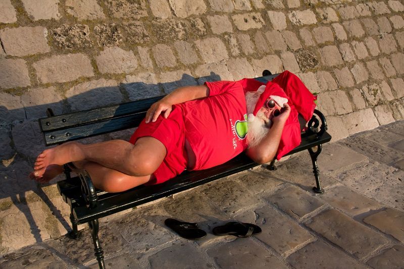 Дед мороз на отдыхе фото превью