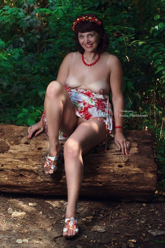 венок, женщина, лес, нимфа, ню, обнажённость, эротика, art nu,  photo, photography, eroticism, sexual, artistic erotica, girl, naked body, nude, nu, топлесс, искусство, фотохудожники, художественная фотография, ретушь, Лесная нимфа фото превью