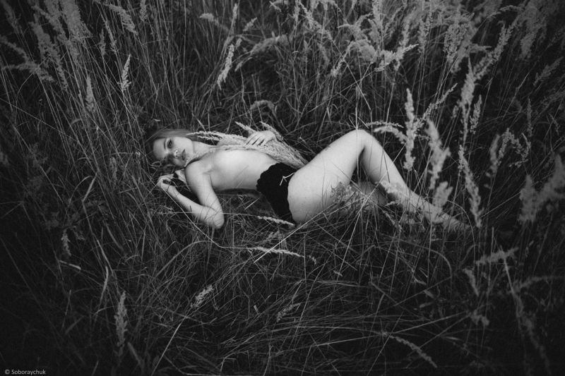 nude фото превью