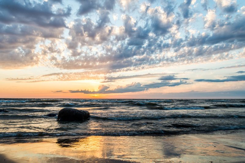 Волны, Закат, Залив, Ленинградская область, Морской пейзаж, Облака, Солнце, Сосновый Бор, Финский залив Пляж закатов фото превью