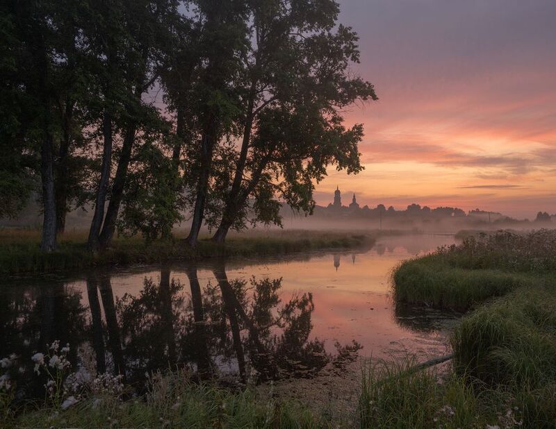 Яркое утро в селе Белая фото превью
