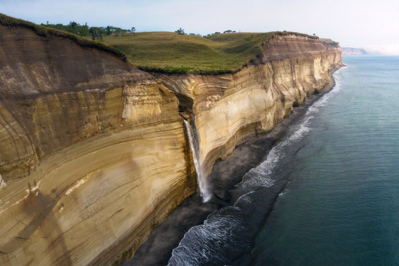 кунашир, сахалин, сахалинская область, курилы, курильские острова, клиф, kuril islands, far east, дальний восток, kunashir, головнинский клиф Головнинский клиф, Кунашир фото превью