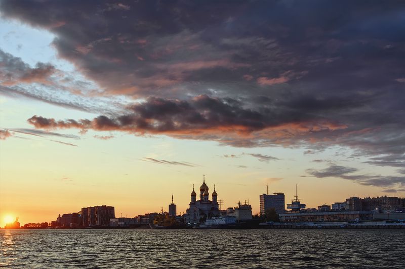 город, архангельск, река, северная, двина, церковь, собор, набережная, закат, небо, облака Закатное небо над Архангельском фото превью