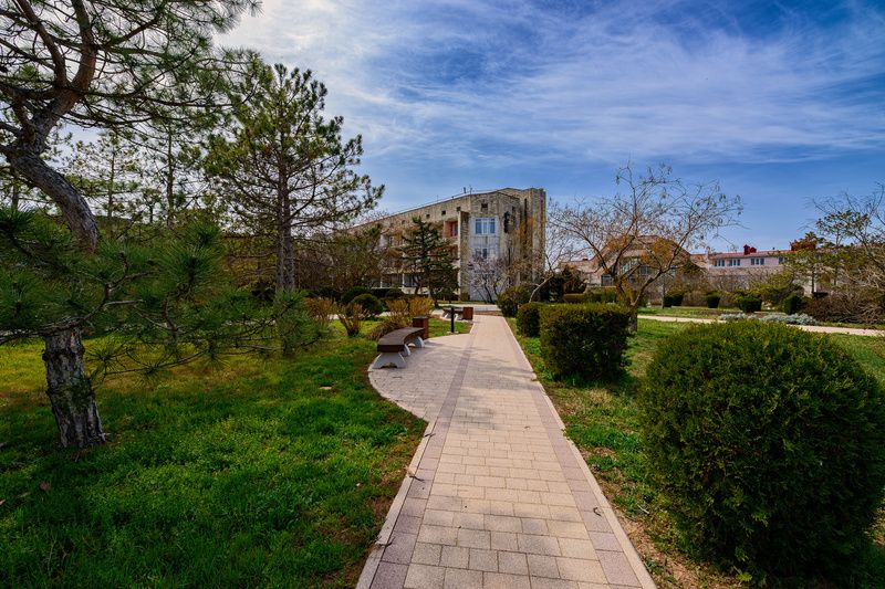 март В Крыму фото превью