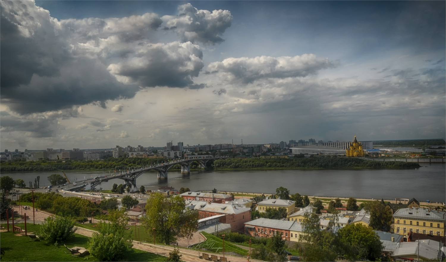 тучи река мост храм, Вера Петри