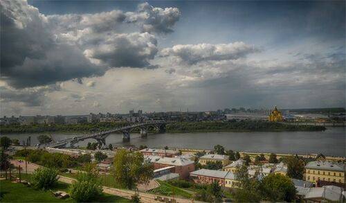 Тучи над городом встали в воздухе пахнет грозой...