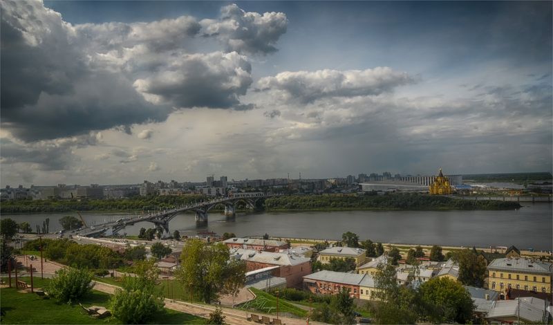тучи река мост храм Тучи над городом встали в воздухе пахнет грозой... фото превью