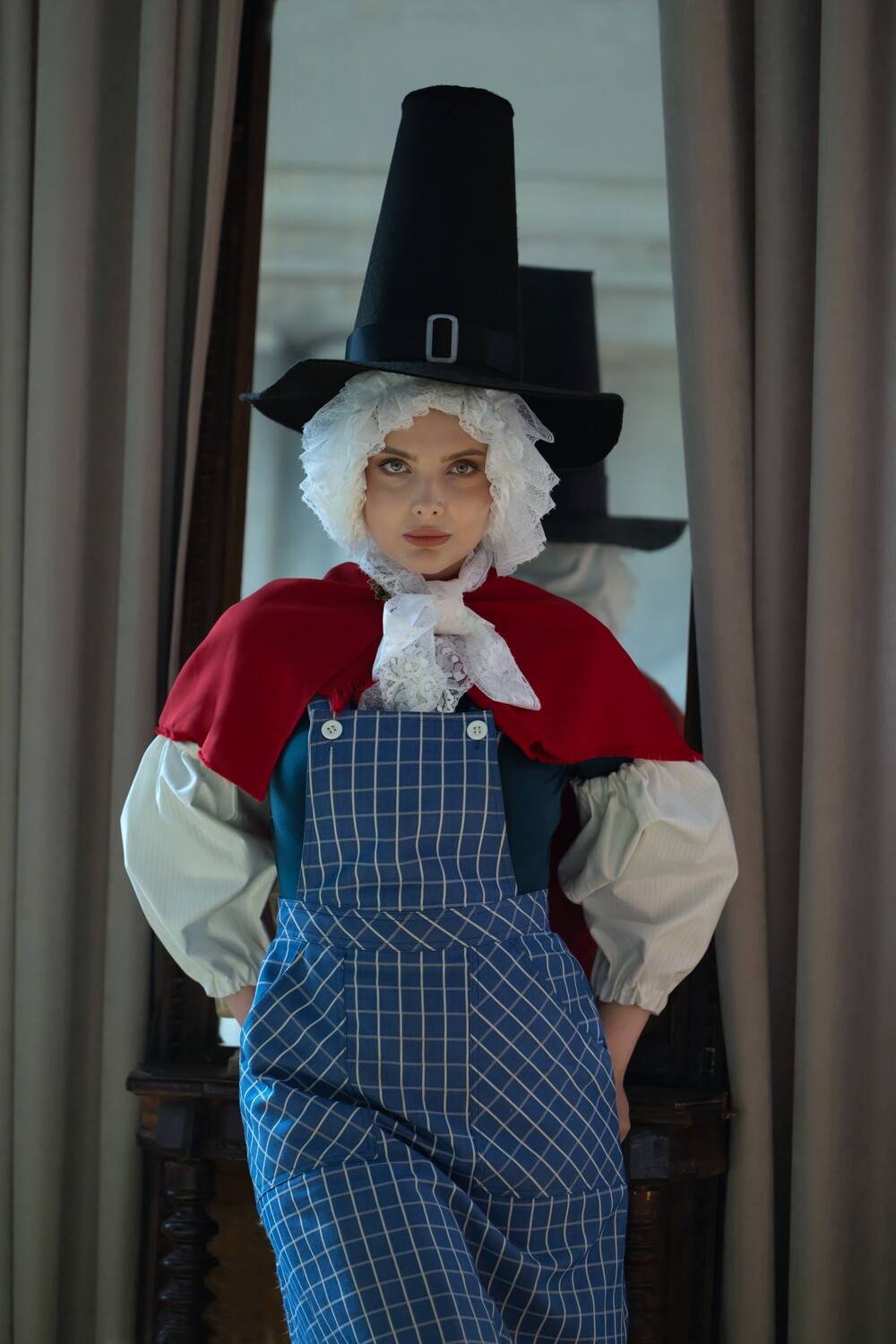 портрет девушки в валлийском национальном костюме, шляпа, фартук, зеркало, Герцен Наталья