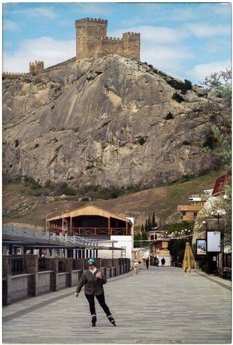 Летний день в Генуэзской крепости.