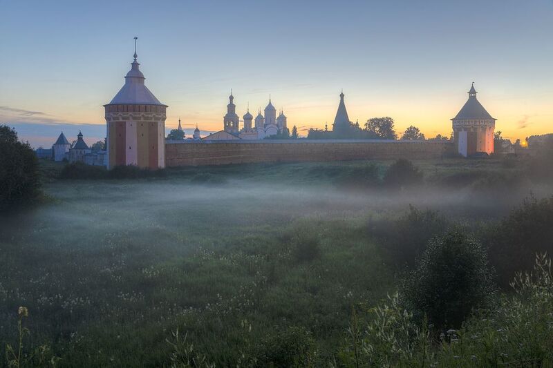 лето, вечер, монастырь  фото превью
