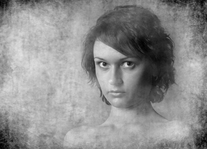 портреты девушек фото превью