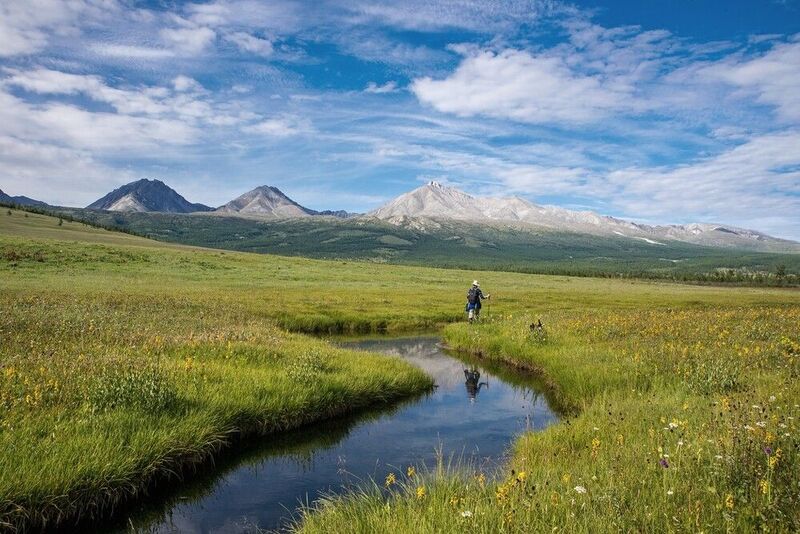 Рыбачка с собачкой фото превью