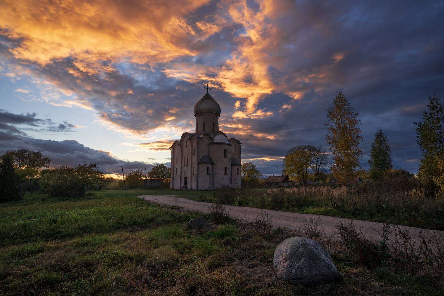 великий новгород, спас на нередице, осень, Олег Зверев