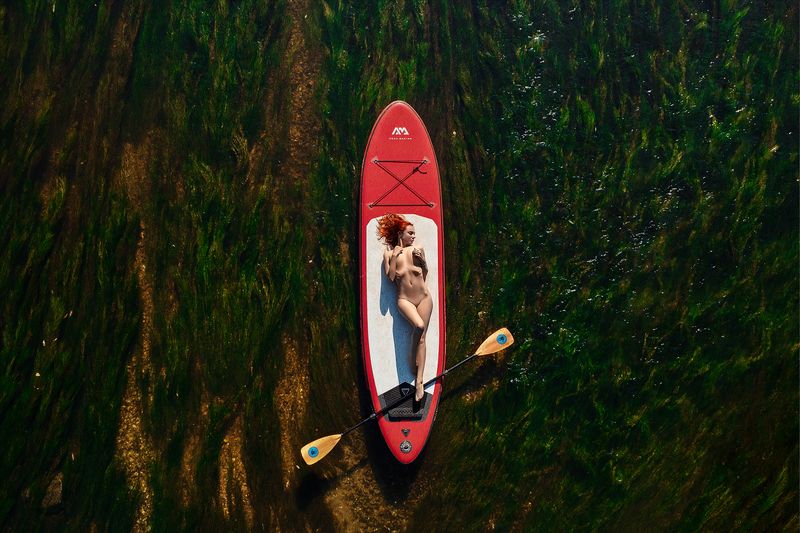 рыжая, redhead, сапборд, sapboard, река, river, обнаженная, naked, ню, nu Богиня на отдыхе/The goddess is on vacation фото превью