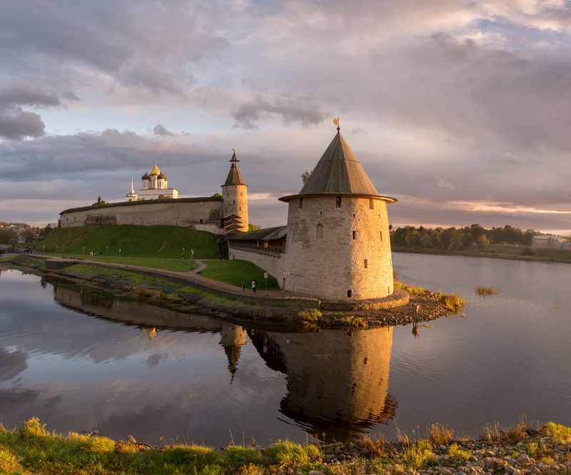 псков, башня, псковский кремль, замок, russia, castle, псковский кром, нд, святая русь, святая русь нд, русь, русская старина, россия православная Плывущий сквозь века фото превью