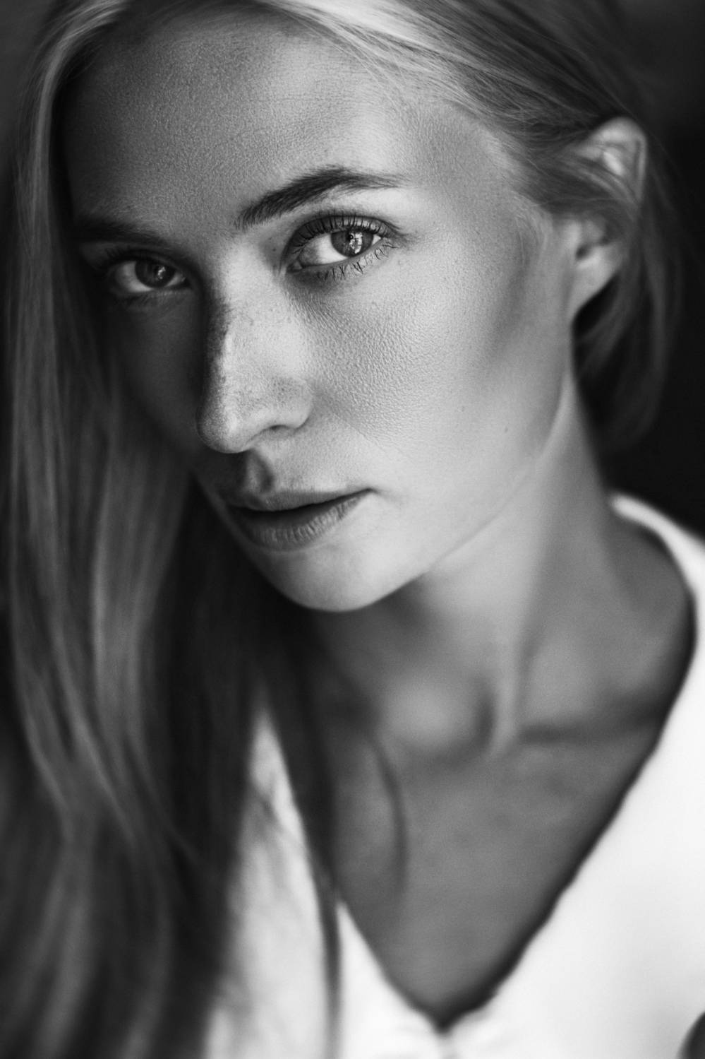 женский чб портрет в студии, Ажакина Ольга