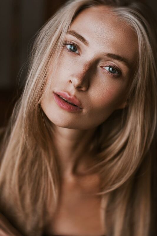 женский портрет  фото превью