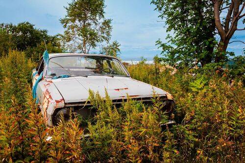 Старый автомобиль