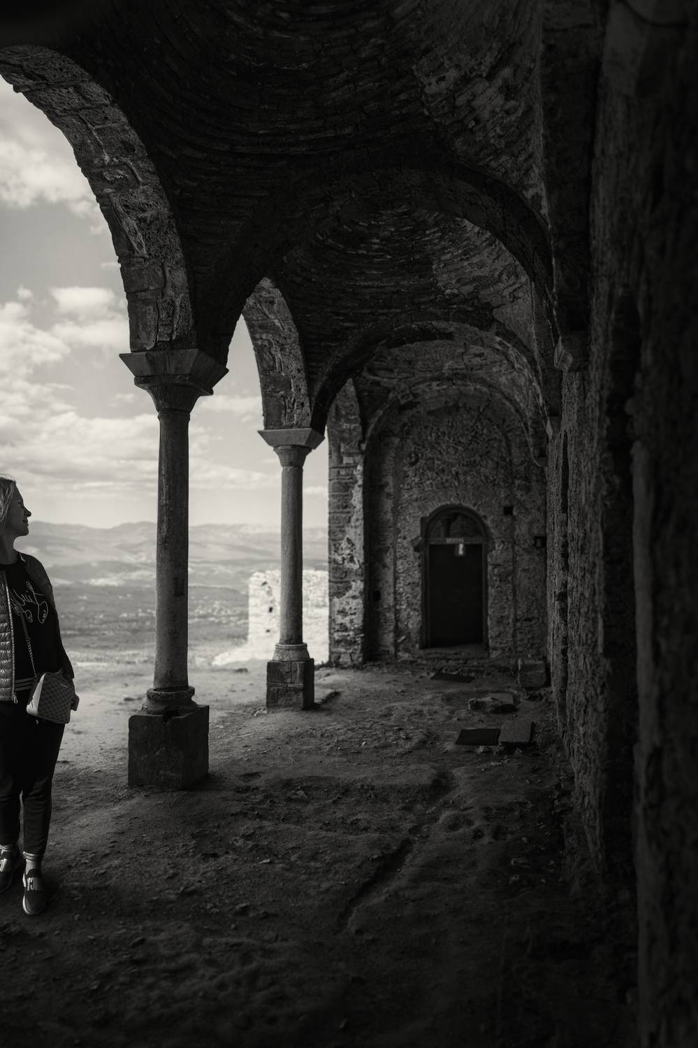 #Building #Style #Cloud #Black-and-white #Sky #Window #Tints and shades #Monochrome photography #Darkness #Monochrome, Shpek Andrey