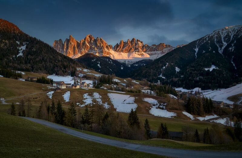 горы, альпы, вечер, закат, свет, цвет, путешествия, st.maddalena вечерний вид фото превью