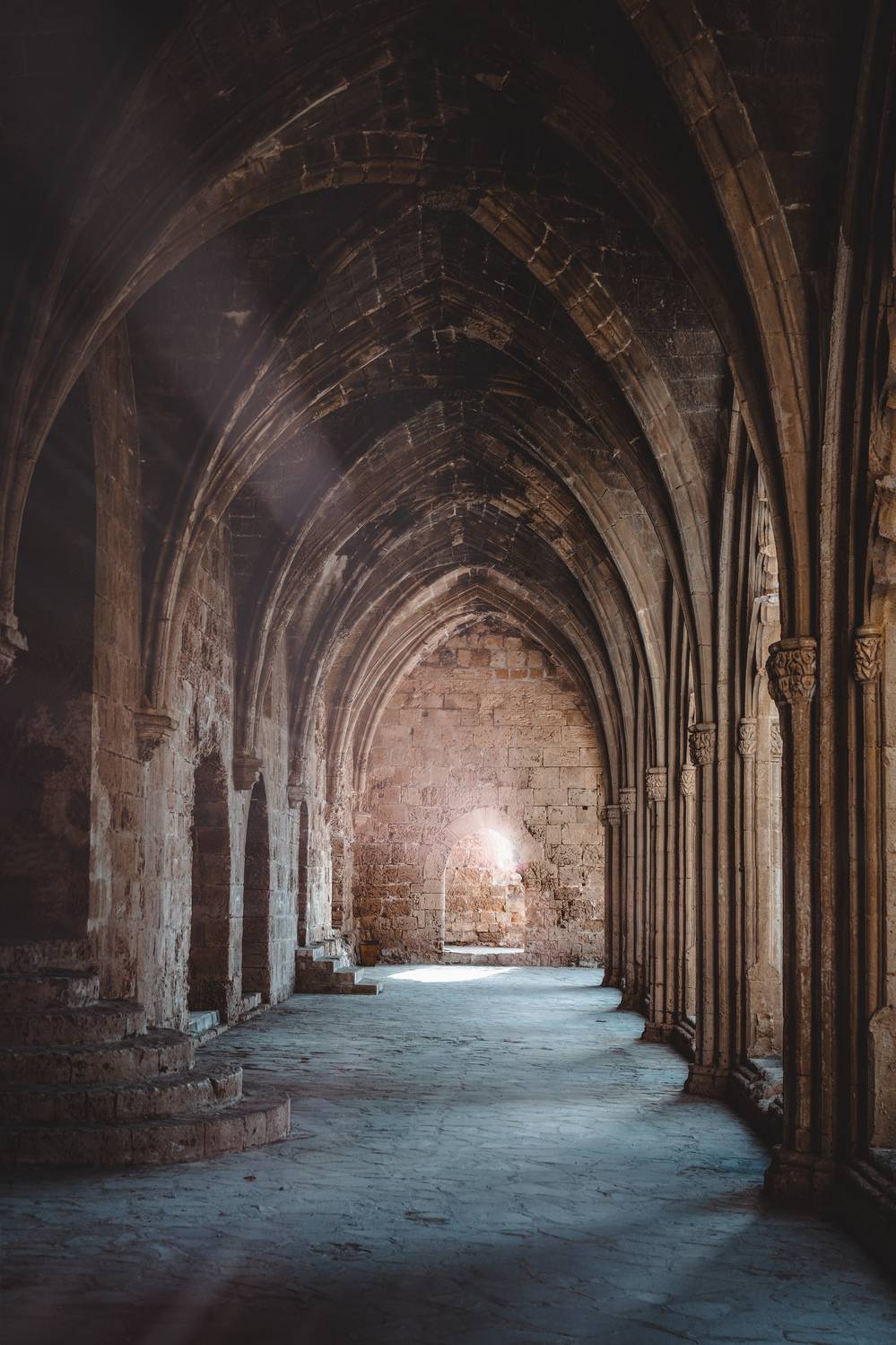 #Tints and shades #Symmetry #Vault #Darkness #Arcade #Arch #Medieval architecture #Building #History #Holy places, Shpek Andrey
