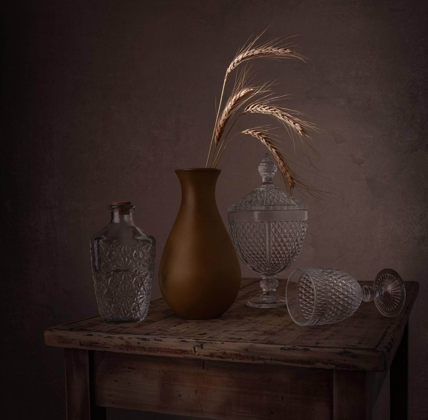 Still life, glass, light, table, wood, Maria Margareth Perfoncio