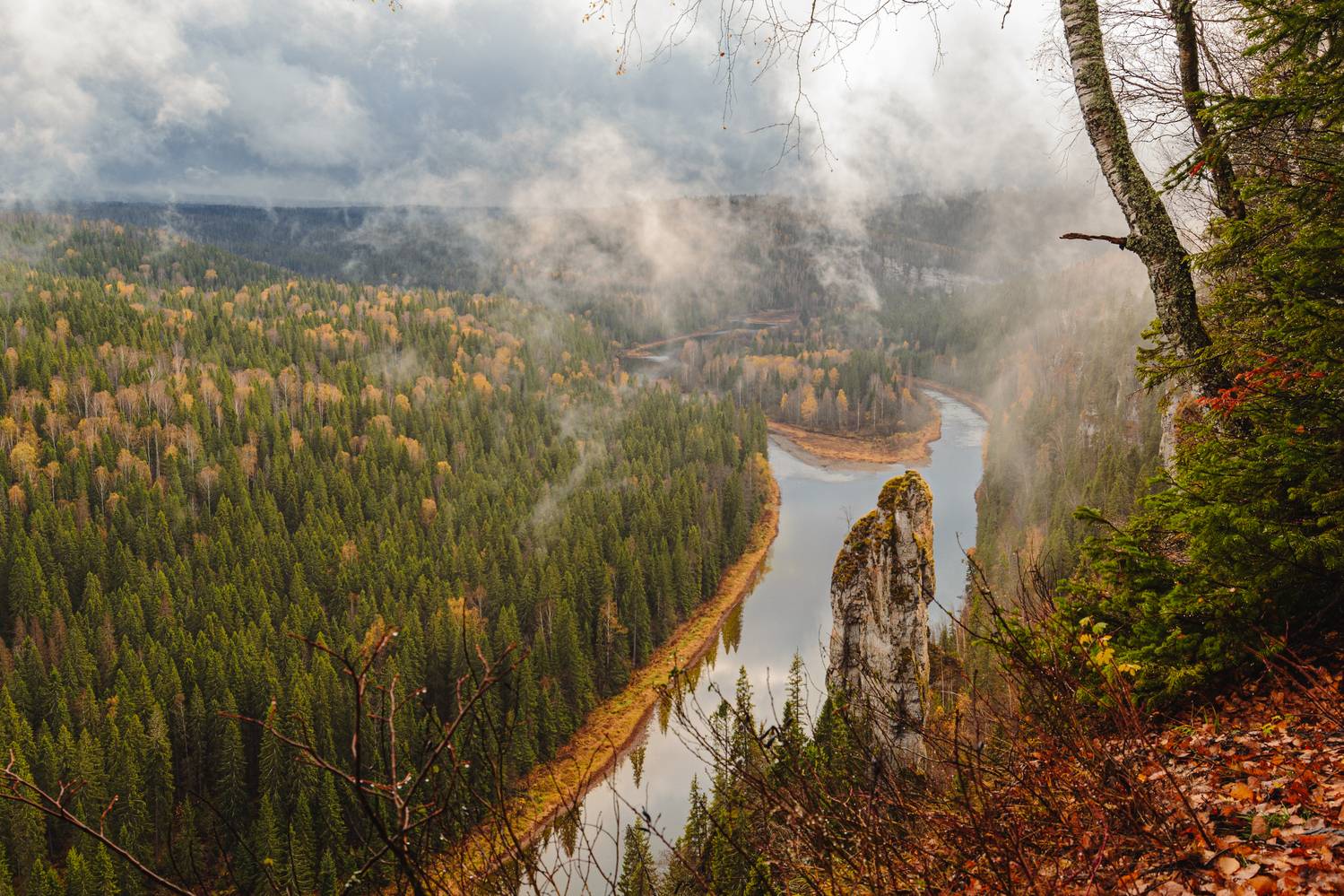 usvinskiye stolby, damn finger, landscape, autumn, fog, rival, forest, усьвинские столбы, чертов палец, осень, пейзаж, Набоков Андрей