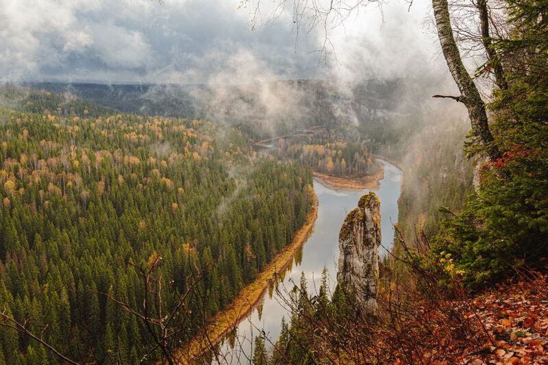 usvinskiye stolby, damn finger, landscape, autumn, fog, rival, forest, усьвинские столбы, чертов палец, осень, пейзаж Чертов палец фото превью