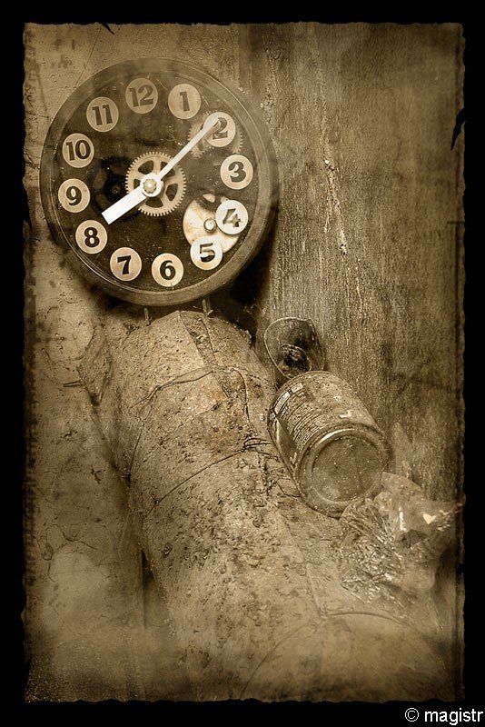 часы, пыль, подвал Потерянное время фото превью