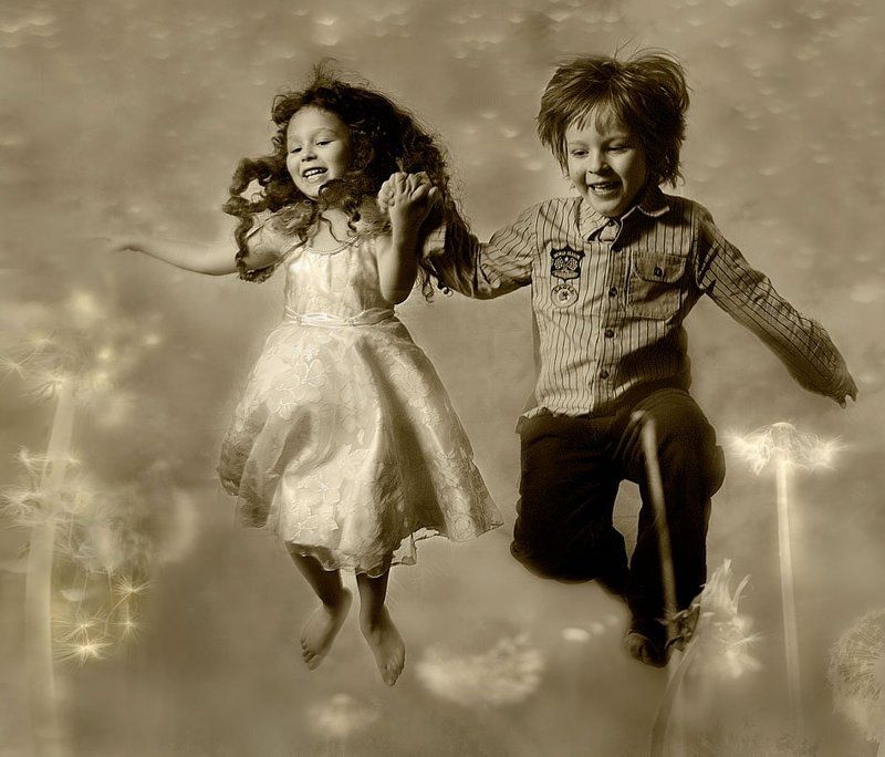 дети, прыжок, лето, одуванчики, лёгкость Лёгкая дорожка в лето... фото превью