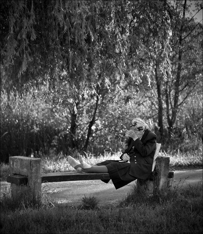 парк, город, человек, чб, жизнь, старость, панорама, жанр когда все проходит фото превью