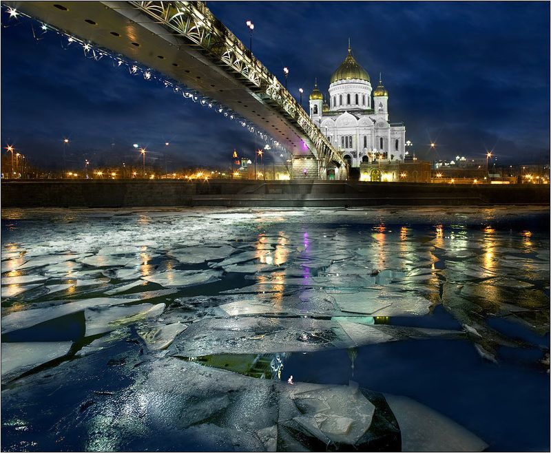 москва, река, храм, лёд, зима, ночь Цветная московская зима фото превью