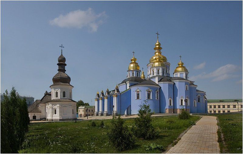 киев, собор, трапезная, монастырь Михайловский монастырь фото превью