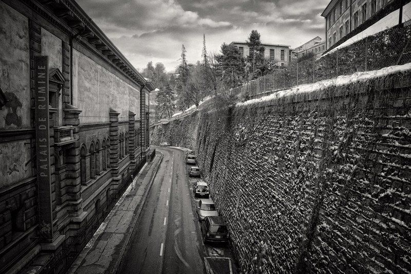 швейцария, лозанна, город, улица, стена, здание, дом, дворец, дорога, автомобиль, зима, архитектура, dyadyavasya Городской каньон фото превью