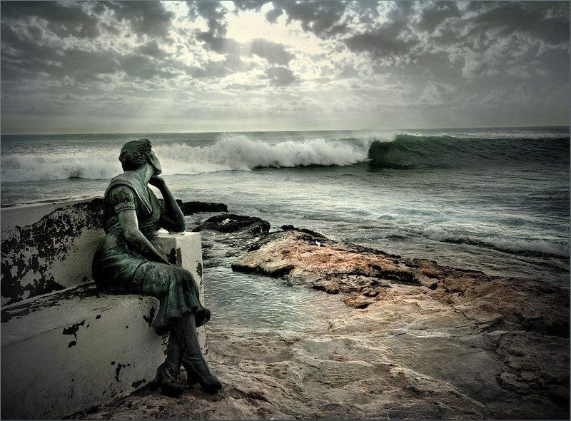 море, причал, одинокая, женщина, ожидание, шторм Waiting for cousteau фото превью