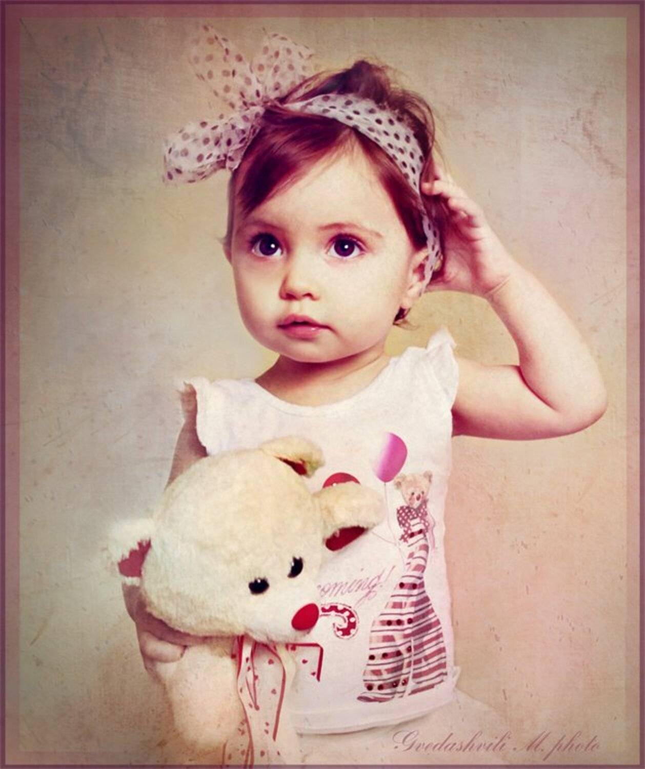 элли, Maria Gvedashvili