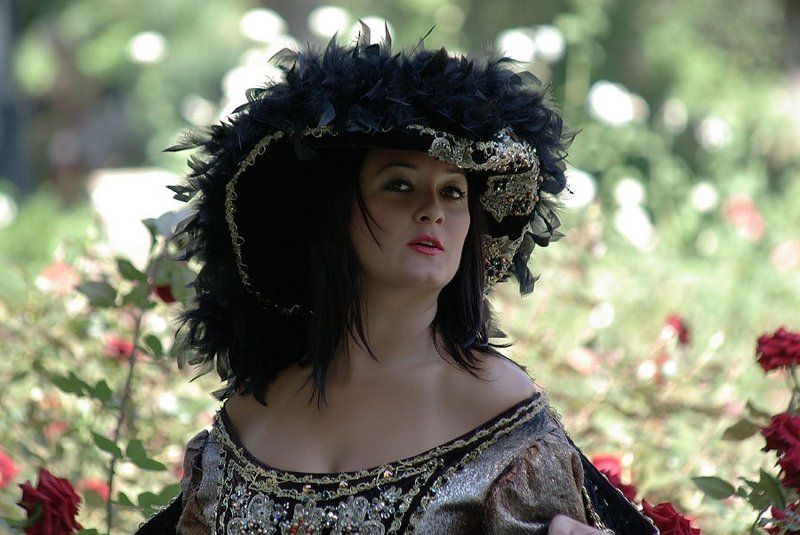 дама Дама фото превью