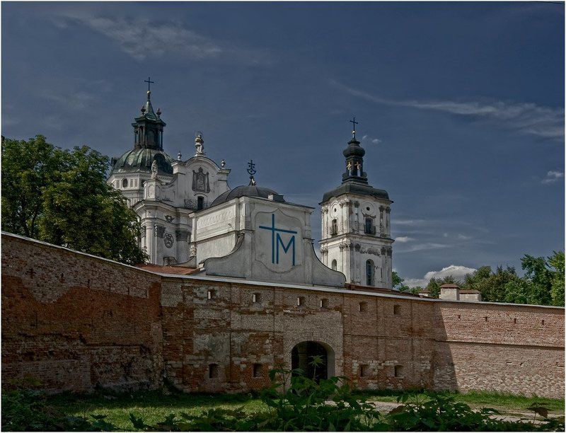 монастырь, крепость, босых, кармелитов, бердичев Монастырь-крепость фото превью