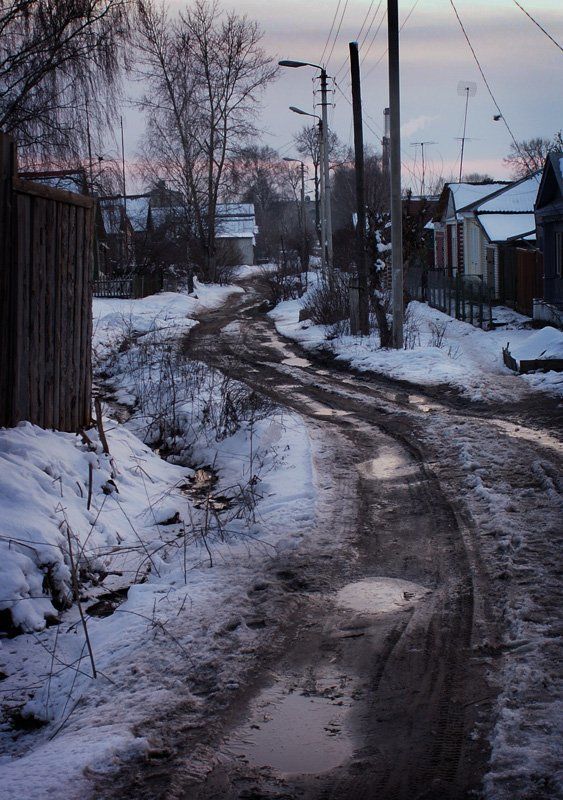 улица, фонарь, забор, март Город мой , неухоженный (март на улице Ленинградской) фото превью