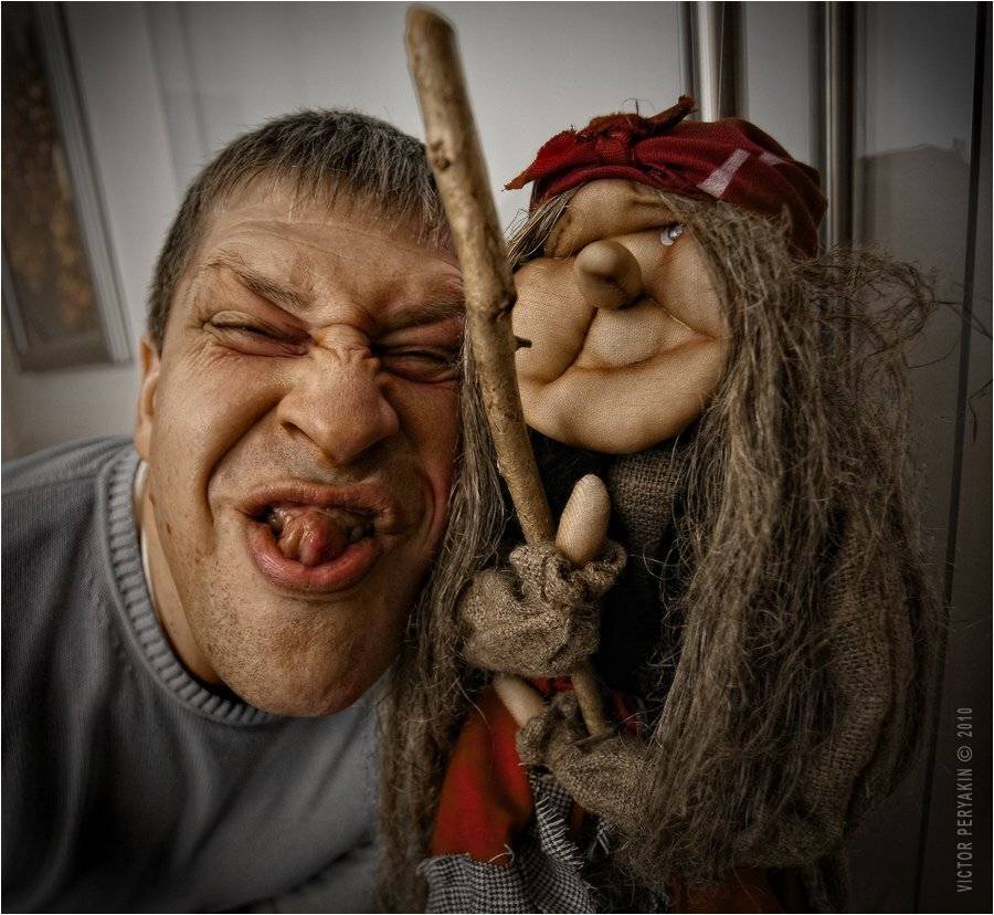 юмор, открытие выставки, бабушка, лунный ёжик, мордашки, Виктор Перякин