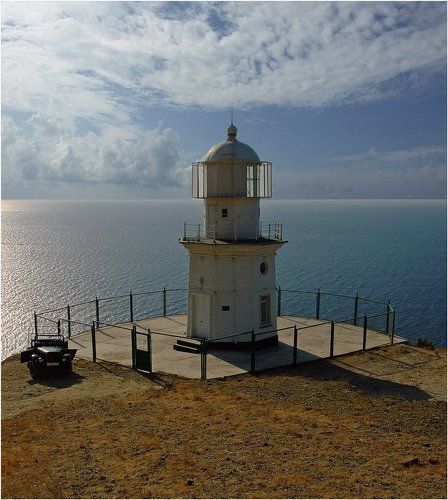 Меганомский маяк