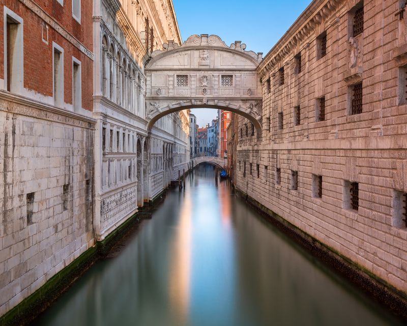 arc, architecture, attraction, bridge, building, canal, channel, city, cityscape, culture, doge, dungeon, europe, european, facade, famous, gondola, heritage, history, island, italia, italian, italy, jail, landmark, landscape, medieval, old, palace, palaz Bridge of Sighs фото превью
