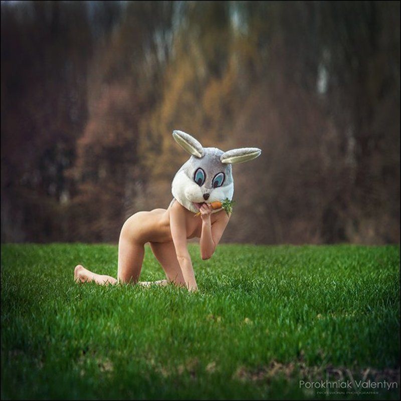 Голая с, Девушка, Заец, Зайчик, Морковь, Ню, Поле  фото превью