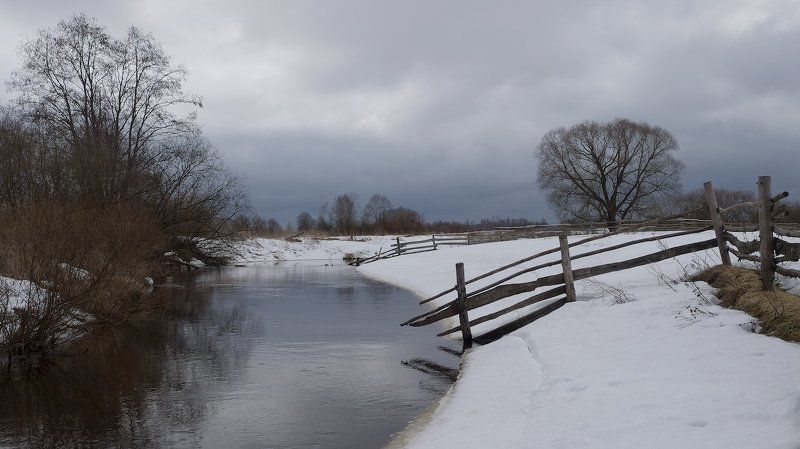 Сельская апрельская. фото превью