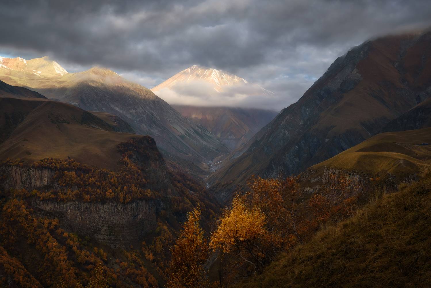 кавказ, горы, грузия, georgia, горный пейзаж, рассвет в горах, крестовый перевал, ущелье, вулкан, осень в горах, Zakharov Armen