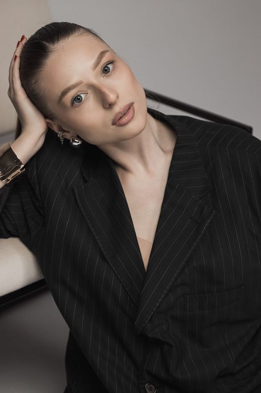 девушка, модель, портрет, фотосессия, гламур, girl, model, modeling, young, portrait, творческий портрет, женский портрет, woman, young woman, glamour, постановка, постановочная фотография, fashion, fine art, sexy, sensual Алина фото превью